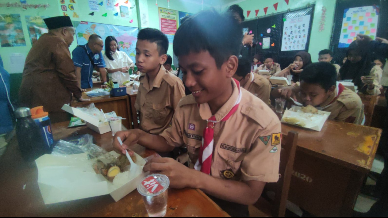 Dukung Program Prabowo Subianto, Gekrafs dan KNPS Gelar Makan Bergizi Gratis untuk 600 Siswa SMP di Jaktim